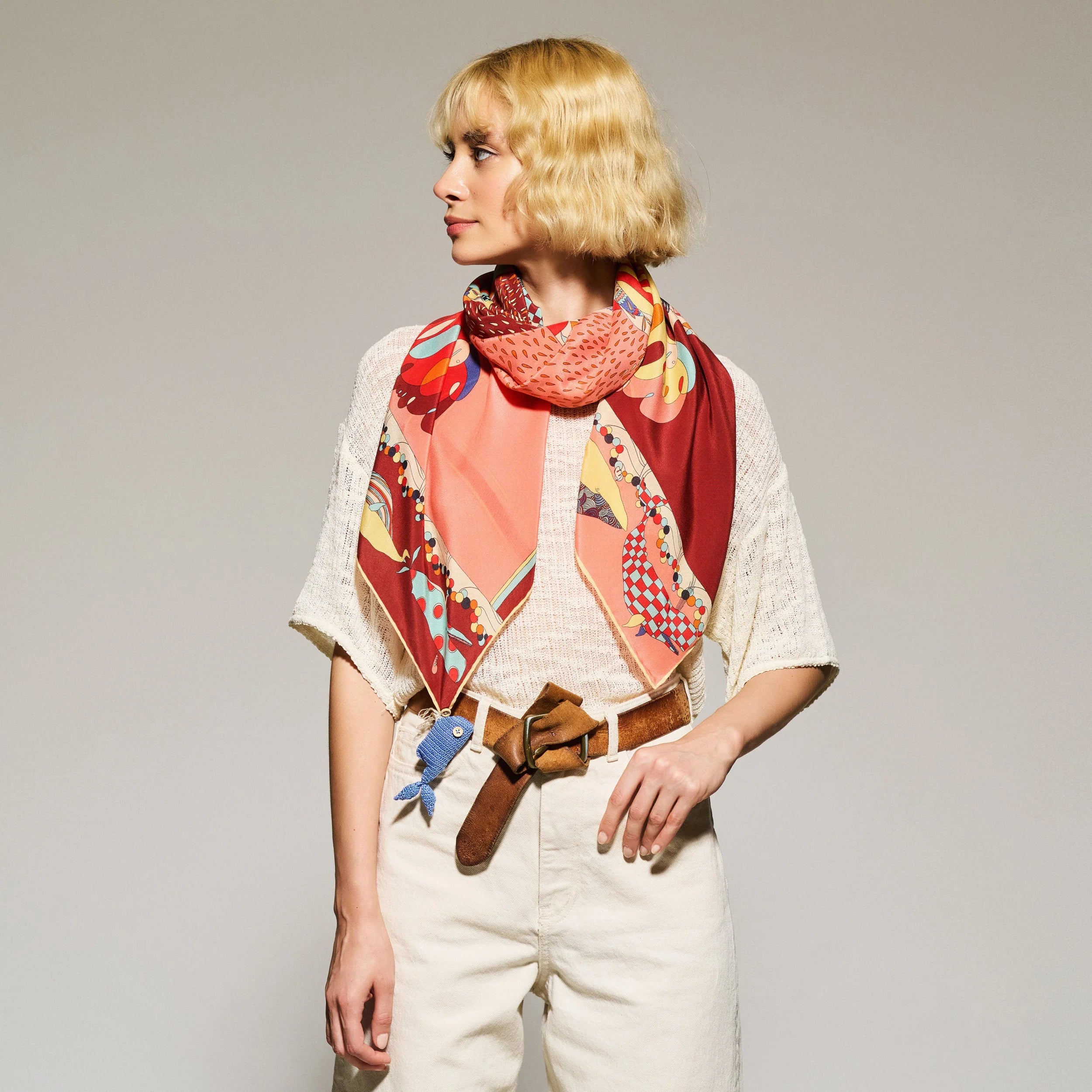 Song of the Deep Silk Scark - 105x105 cm