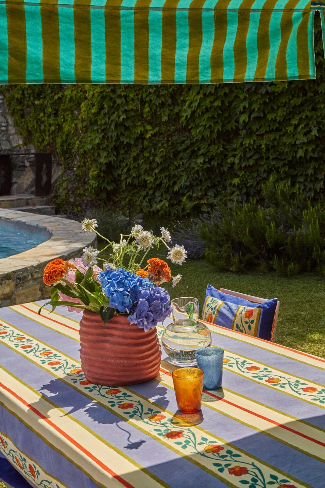 Varanasi stripes pervinch Cotton Tablecloth - 180x350