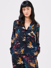 Load image into Gallery viewer, Hayley  Menzies Courageous Tiger Silk Pyjama Blouse
