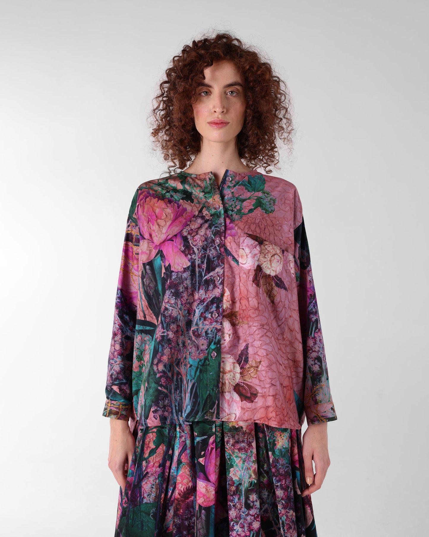 Bokja Ramzi Bouquet Curve Shirt