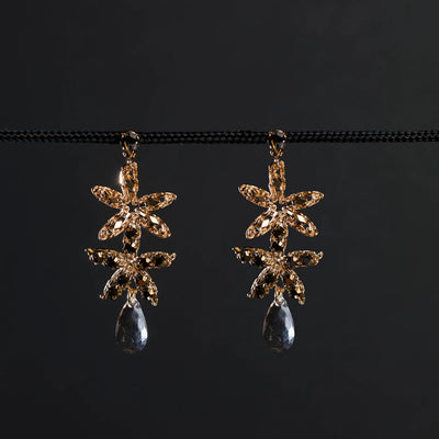 Crocus Earrings Gold