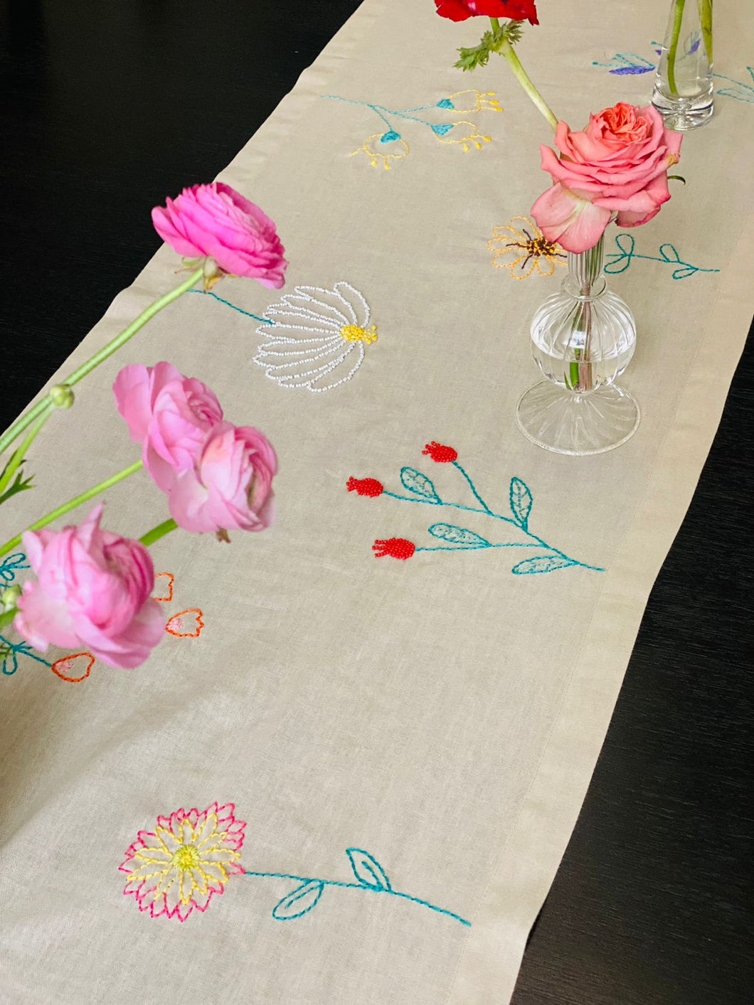 A Table Enbroidered Linen Runner - Full Bloom