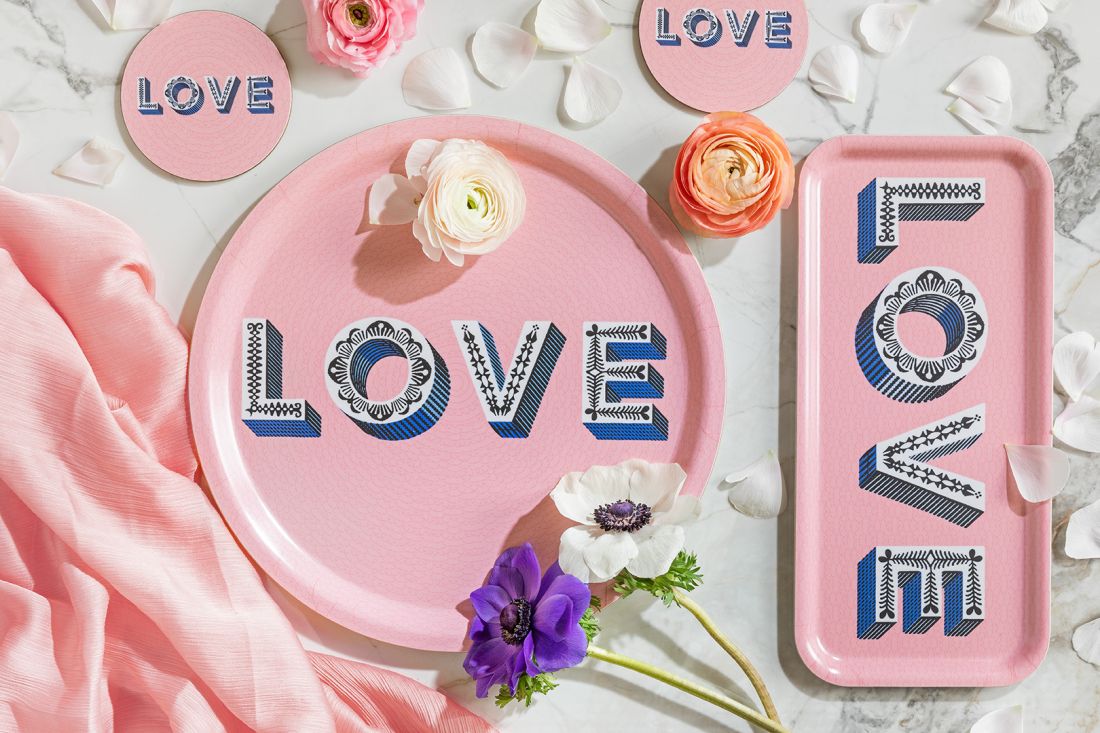 Love / Pink Tray 32x15cm