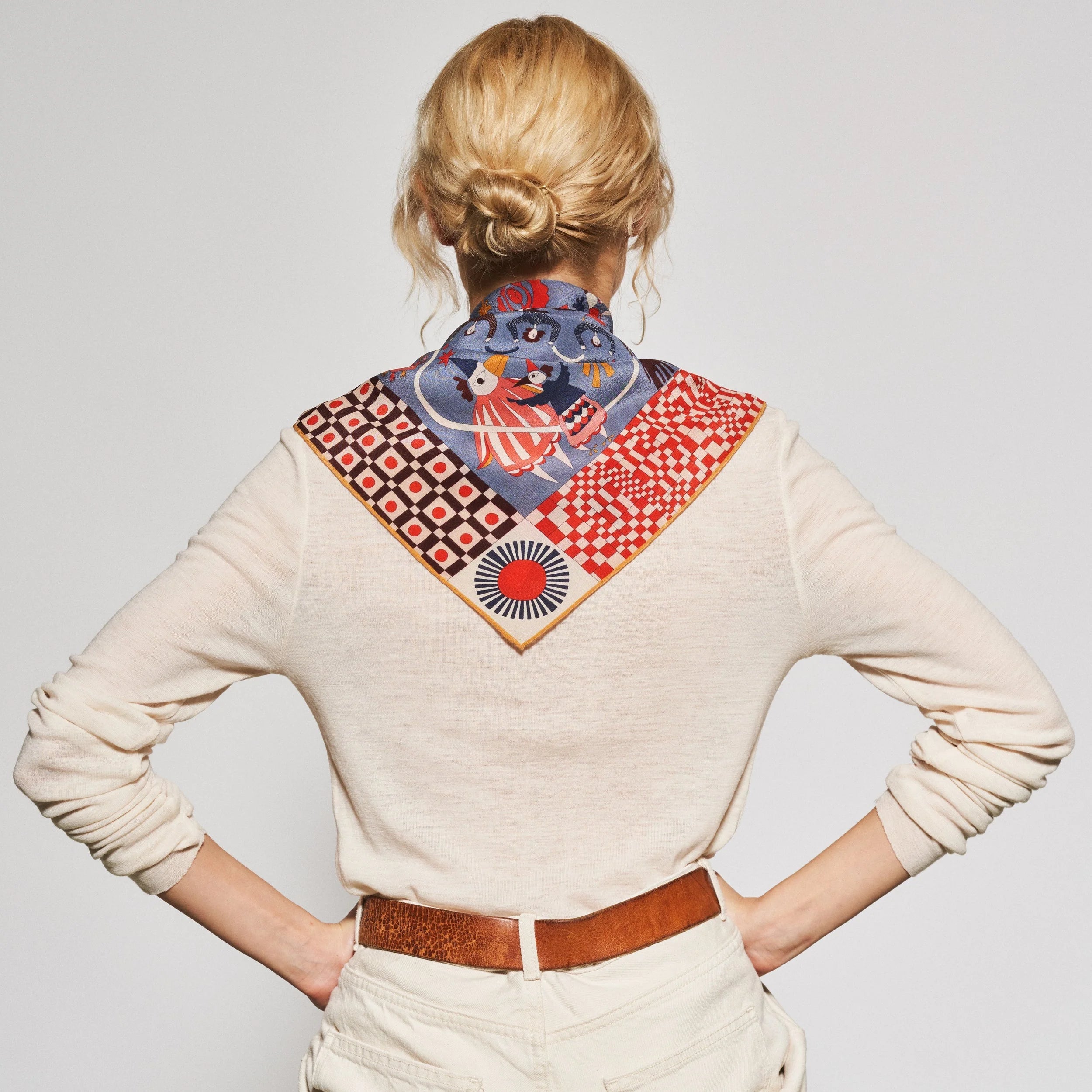 Tree of Hearts Silk Scarf - 64x64 cm