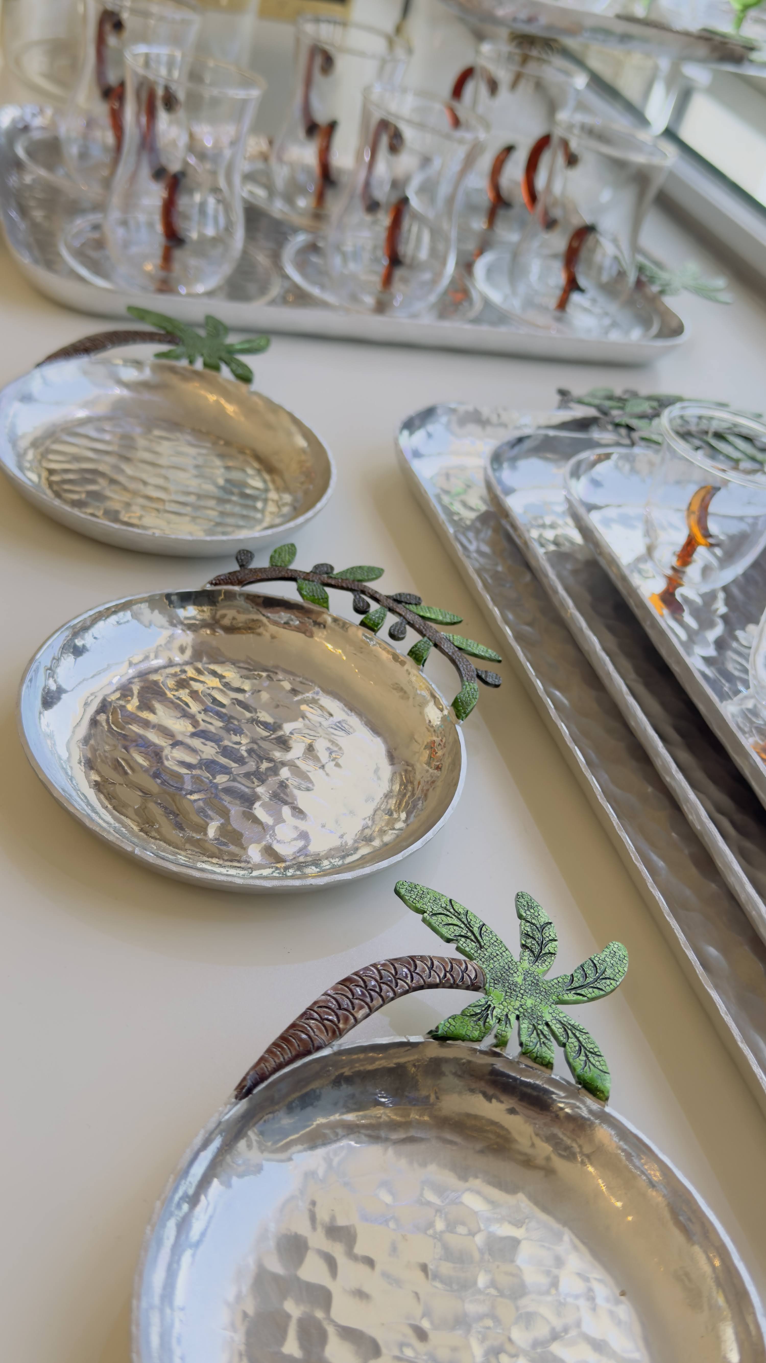 Platter Aluminium with Olive Branch  - Silver