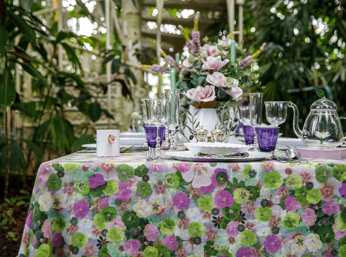 Le Marche Aux Fleurs Linen Tablecloth