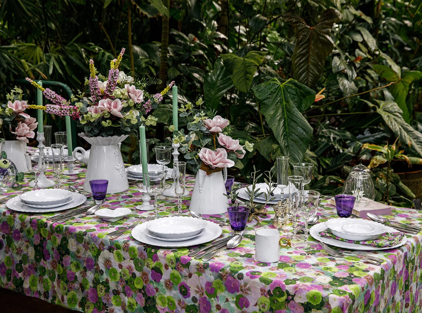 Le Marche Aux Fleurs Linen Tablecloth