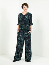 Load image into Gallery viewer, Nous Antwerp Molly Space Pants - Pine
