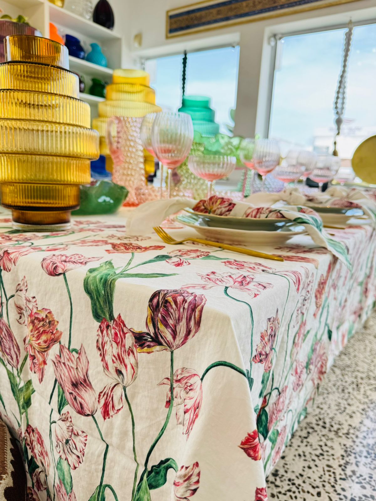 Tulip Linen Tablecloth in Red & Pink