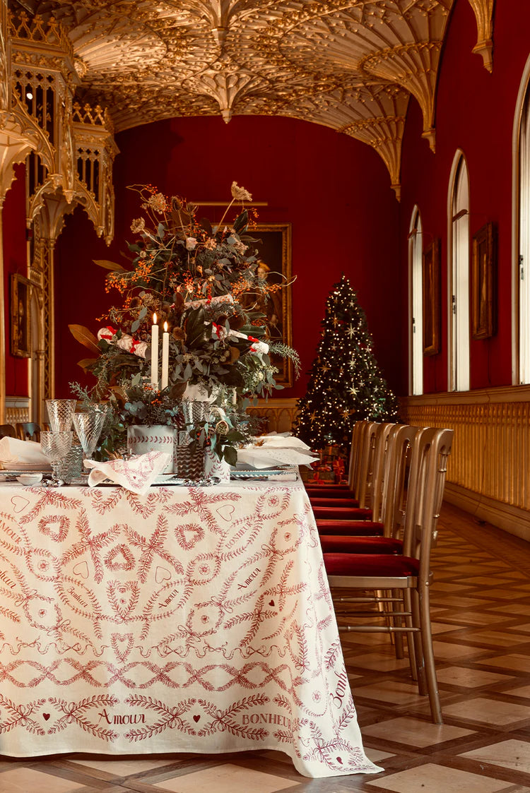 Amour Bonheur Linen Tablecloth