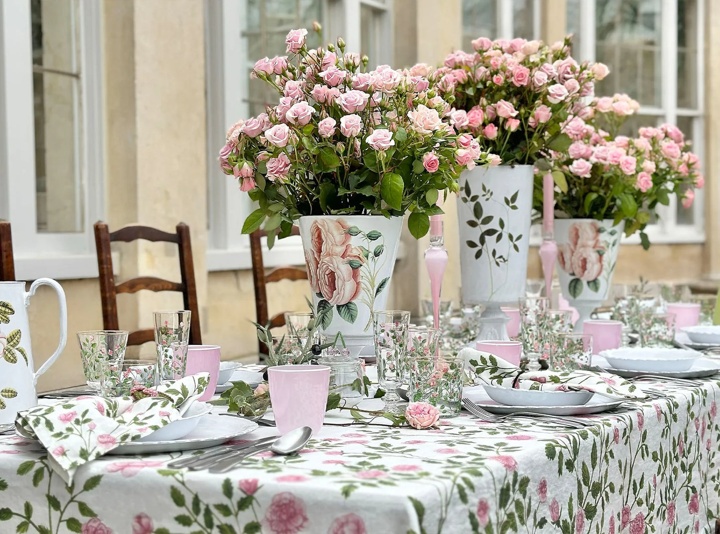 Le Jardin des Roses Linen Tablecloth