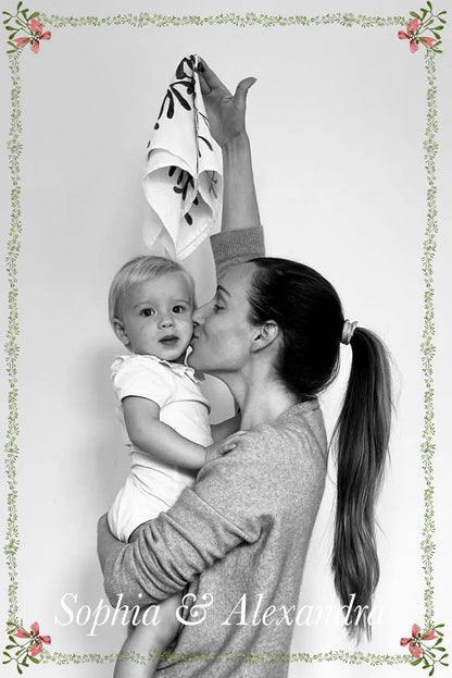 Mistletoe Kiss Linen Napkin