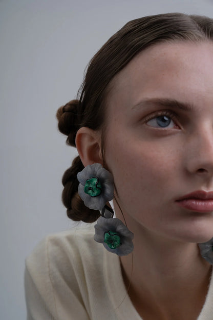 Sunflower Grey Earrings