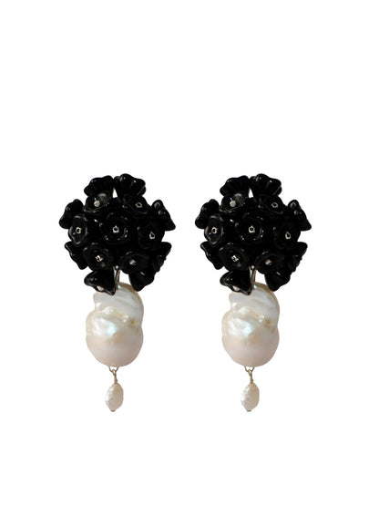 Blooming Pearl Black Earrings