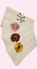Load image into Gallery viewer, A Table Embroidered Linen Napkin - Flowers

