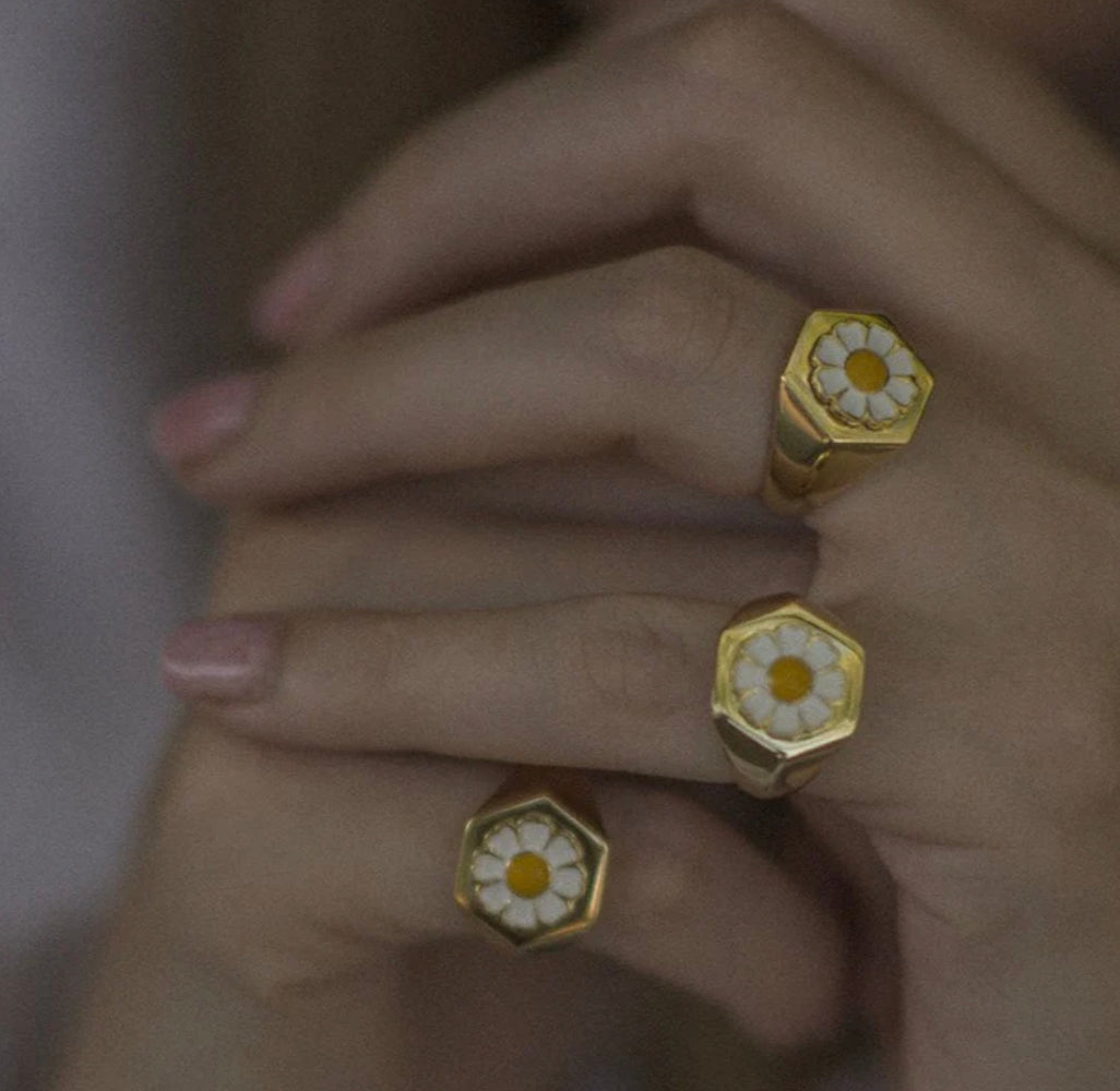 Wilhelmina Garcia Daisy Ring