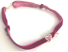 Load image into Gallery viewer, Abracadabra Little Sparkly Heart Choker
